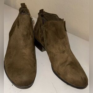 Arizona Jean Company - Women’s Gale Army Green Ankle Boots - Size 10